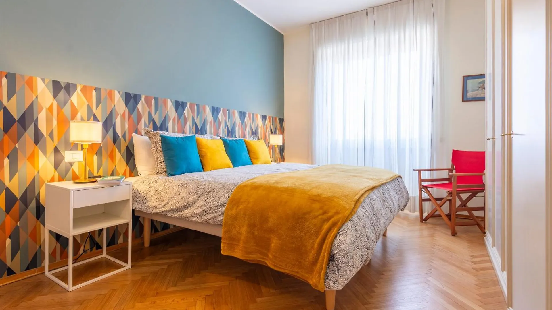 Case Ospitali - Casa Giuliana, Ampio Trilocale Per Famiglie E Box Milan 0*,  Italy